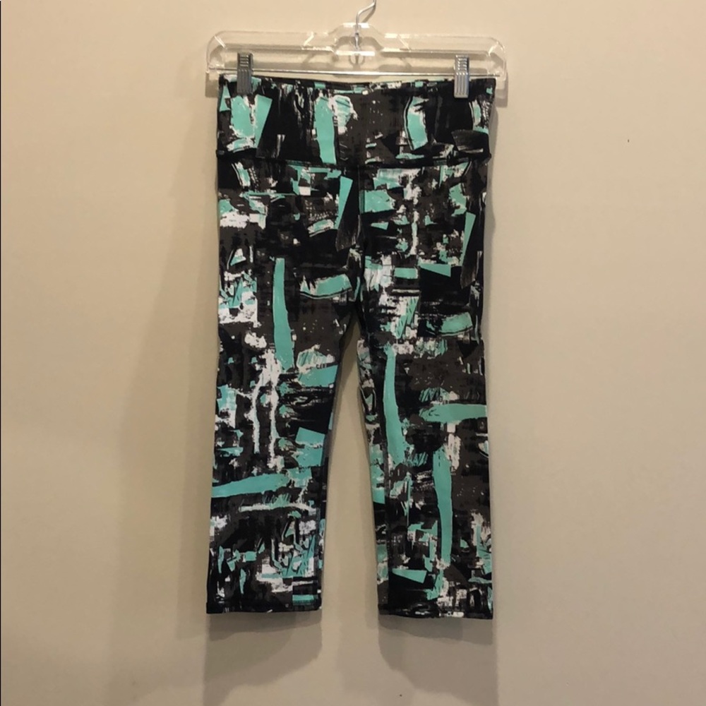ALO brush print capris